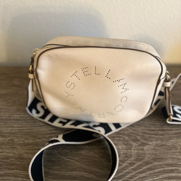 Logo Camera Crossbody Bag - Picture 8 of 9